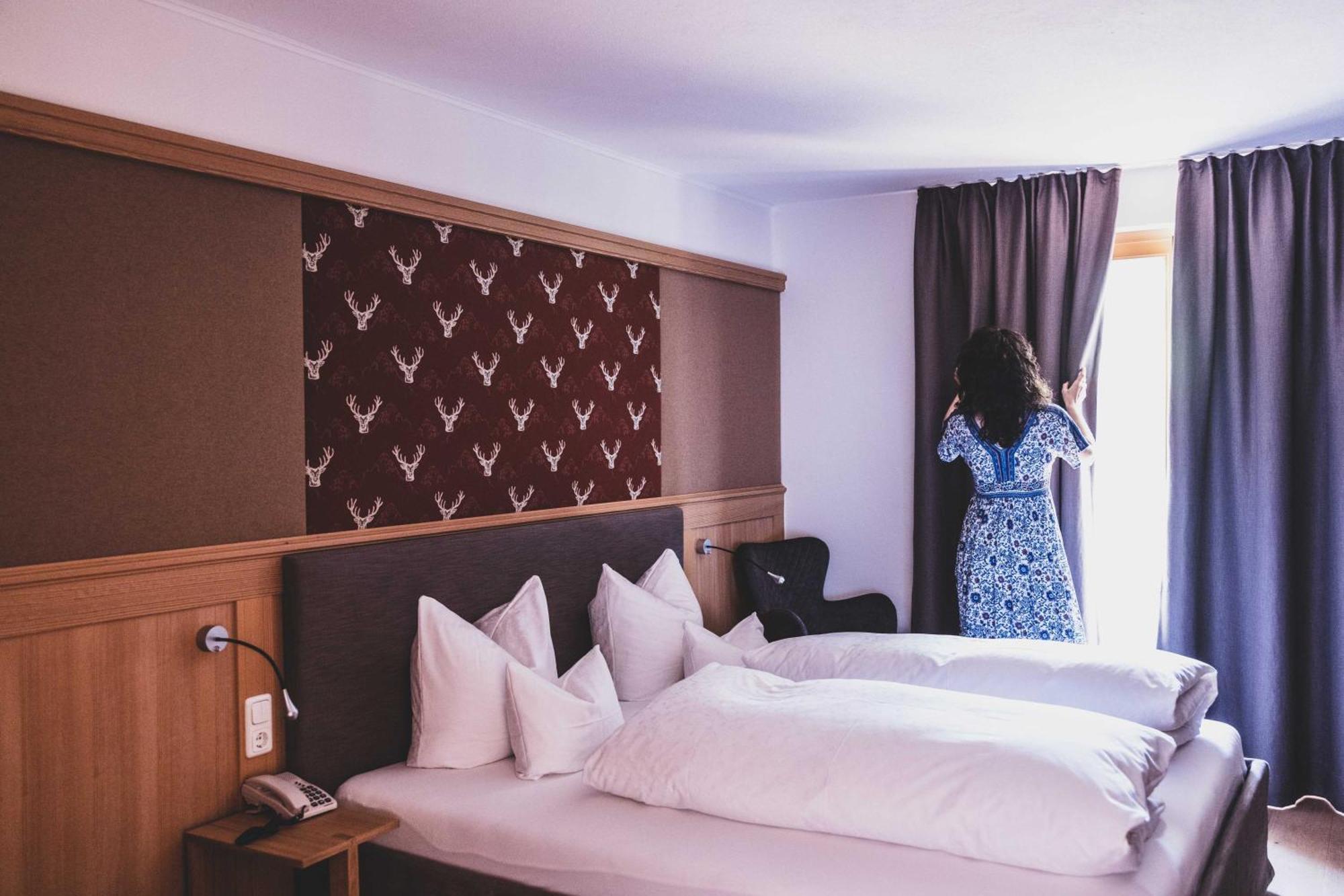 Hotel Gasthof Kreuz Sonntag ภายนอก รูปภาพ