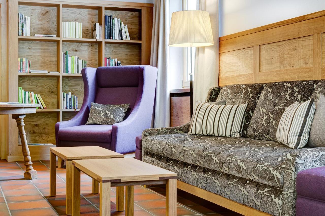 Hotel Gasthof Kreuz Sonntag ภายนอก รูปภาพ