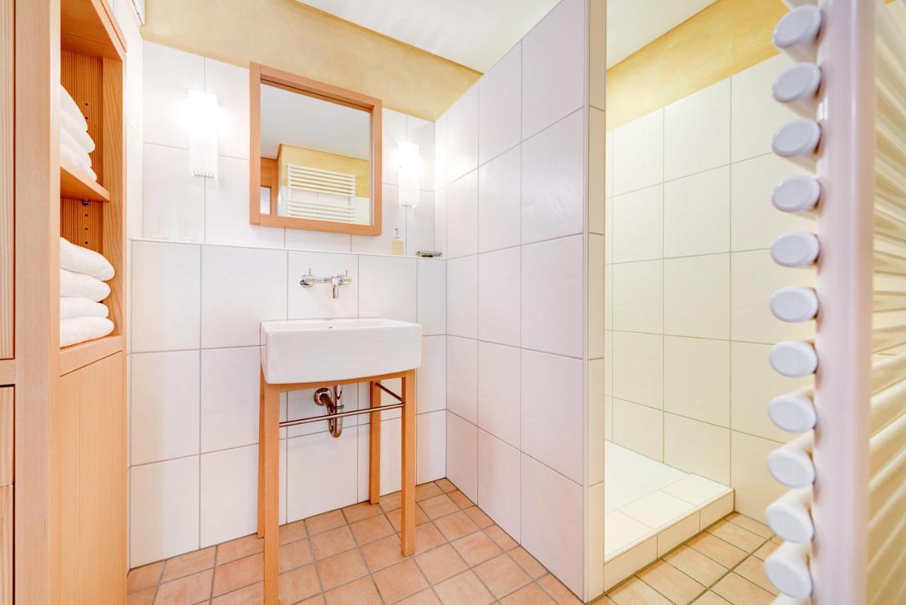 Hotel Gasthof Kreuz Sonntag ภายนอก รูปภาพ
