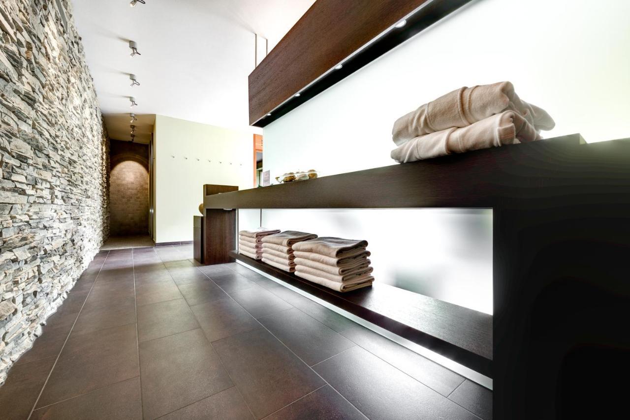 Hotel Gasthof Kreuz Sonntag ภายนอก รูปภาพ